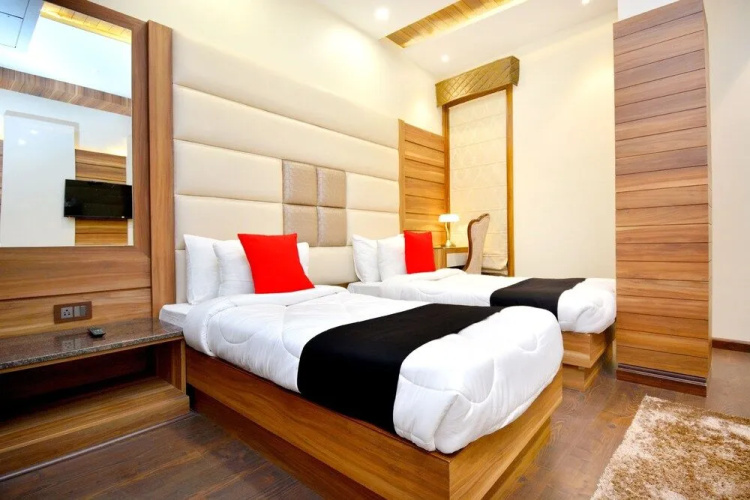 Capital O 43988 Makhan Residency