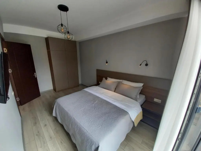 Bakuraini Crystal Loft 406