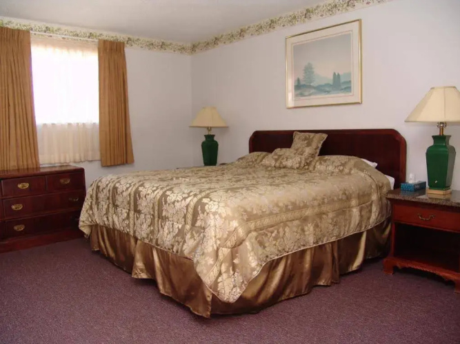 Springs Inn