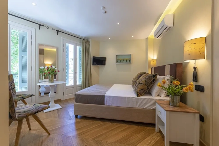 Deluxe Studio with balcony