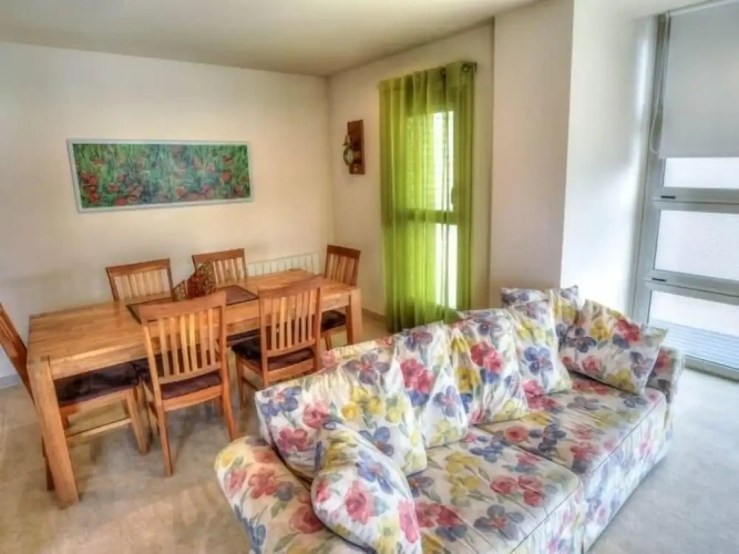 3 Bedrooms Apartment