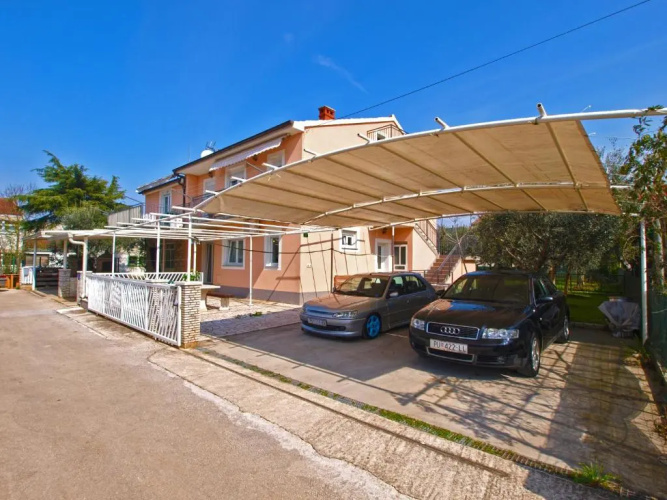 Apartment Dragomir 1052