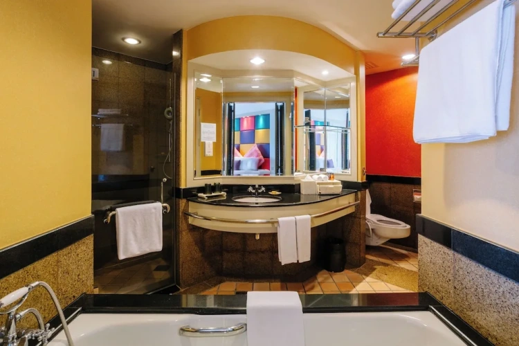 Executive Twin Suite with balcony