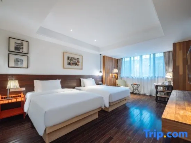Standard Double room with courtyard view