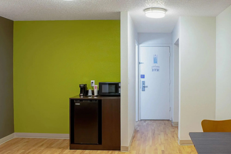 Studio Lodge Springdale Cincinnati