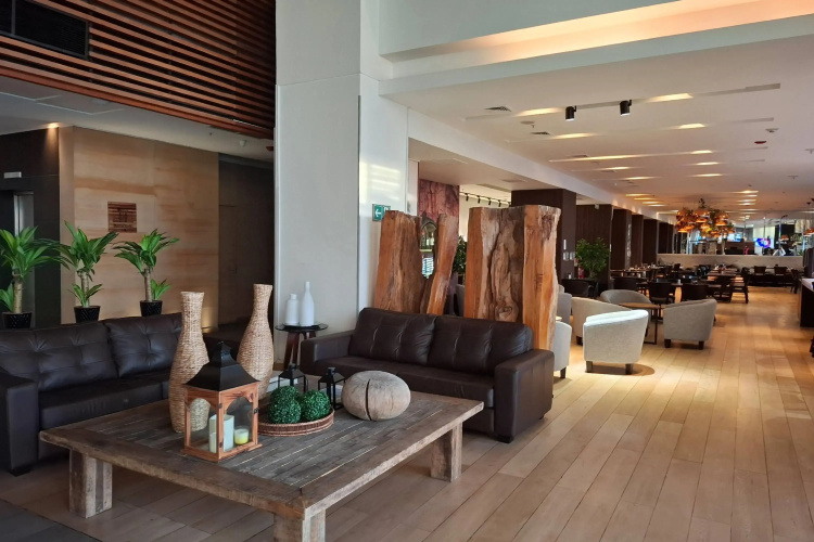 Wyndham Concepcion Pettra Hotel