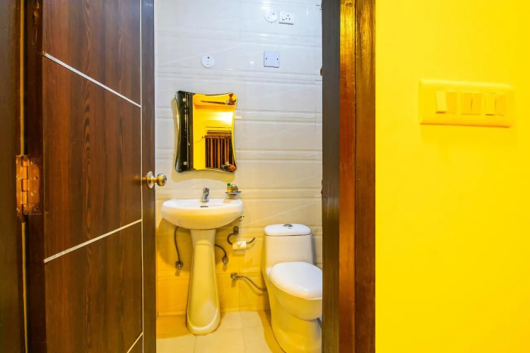 FabHotel TP Suites