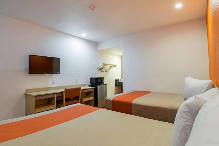 Motel 6 Lost Hills CA