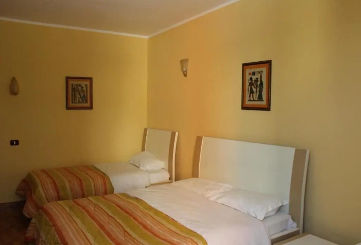 Standard Triple room with balcony and with partial sea view