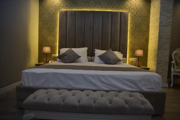 Standard Twin room with balcony