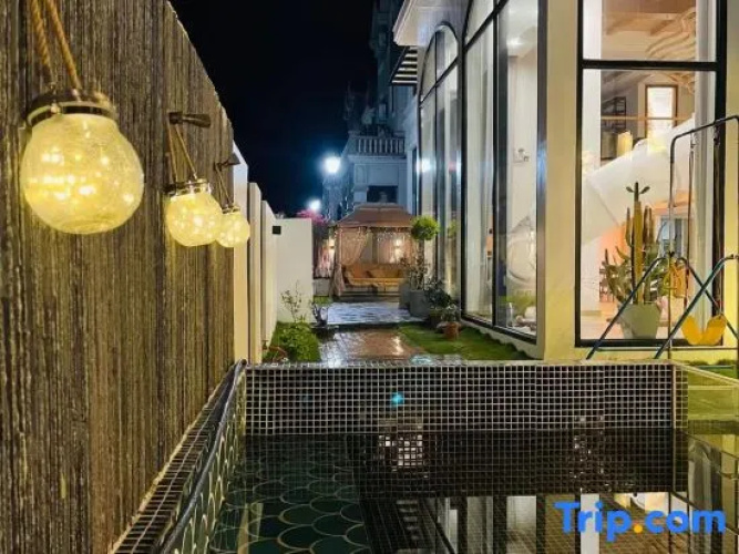 eighteen homestay
