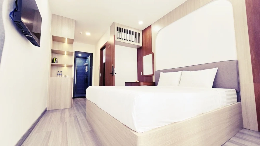 Luxury Double room with balcony and with city view