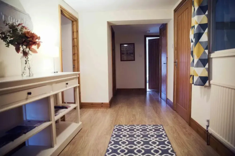 Apartment 25B