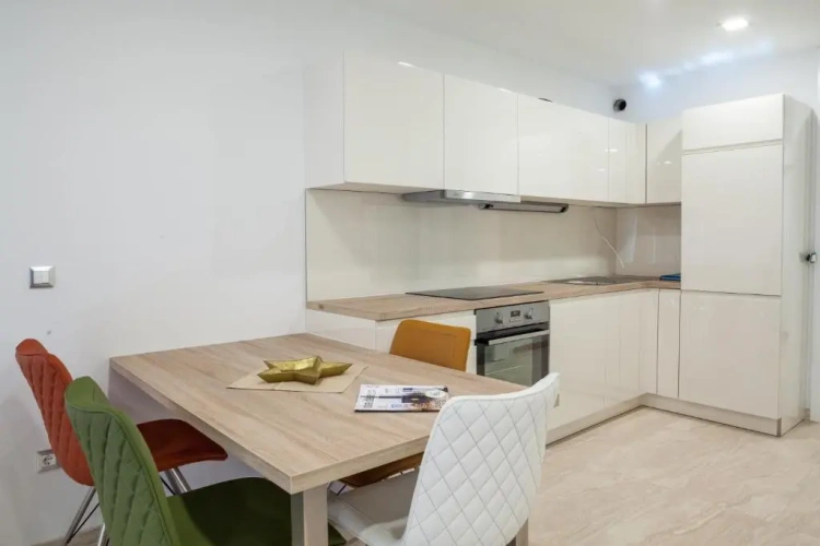1 Bedroom Apartment with balcony