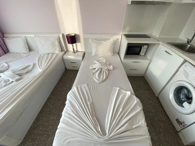 Private Cozy Studio Admiral Plaza C43
