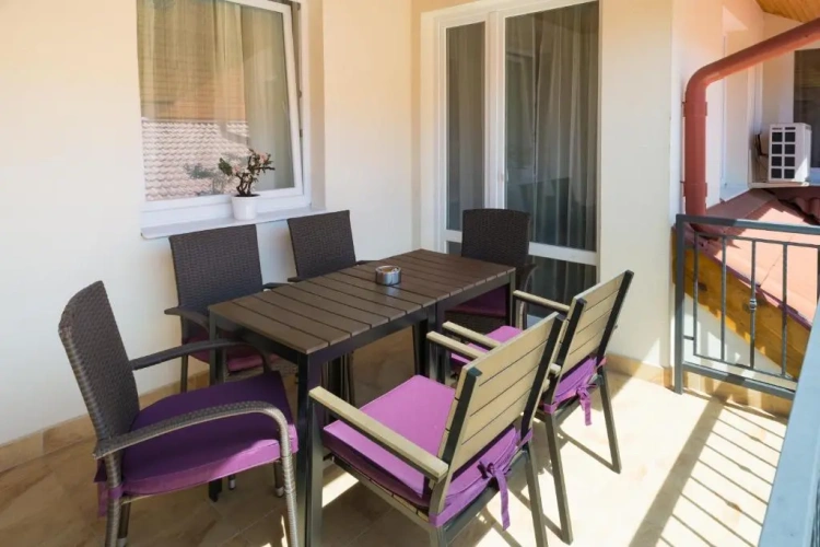 3 Bedrooms Apartment with balcony