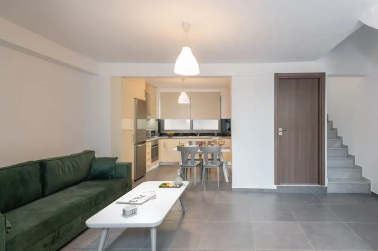 Zen Central Luxury Apartment