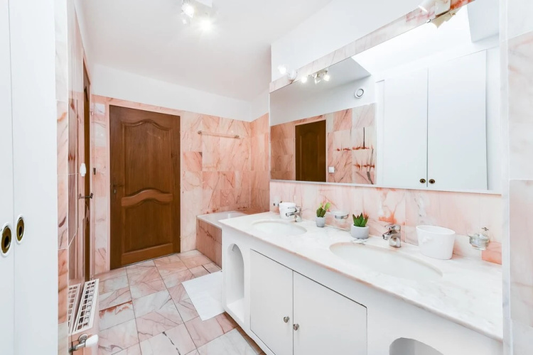 Le Cygne Apartment 1