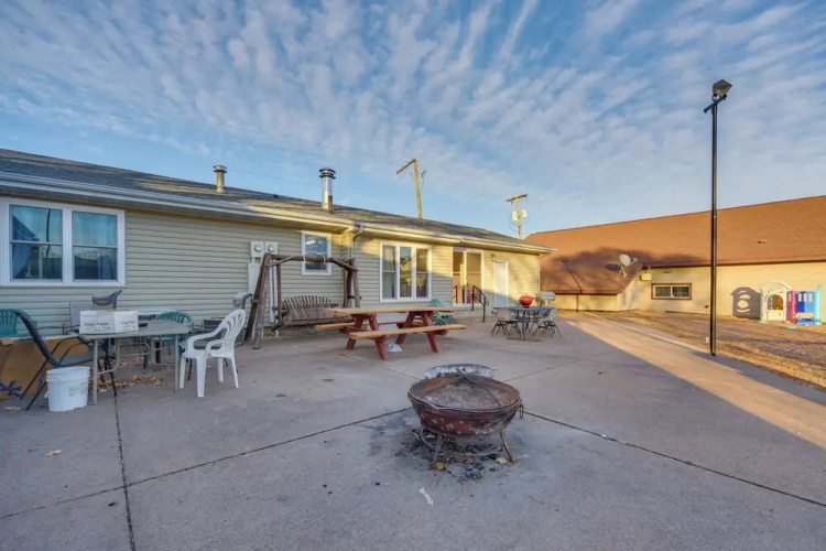 2 Blks to Snowmobile Trail: Home w/ Patio in Siren
