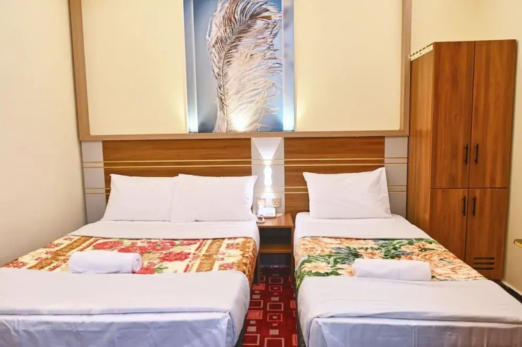 Standard Twin room with city view