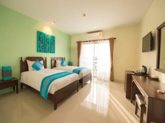 Deluxe Twin room with balcony