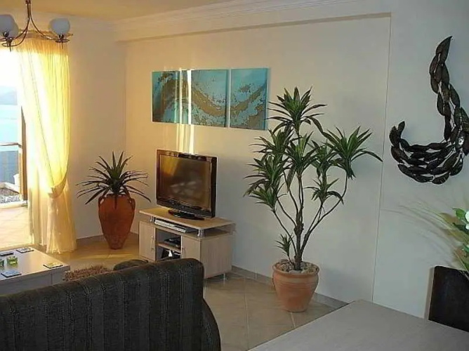 Royal Heights Apartments