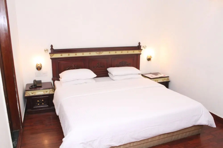 Hotel J's Inn
