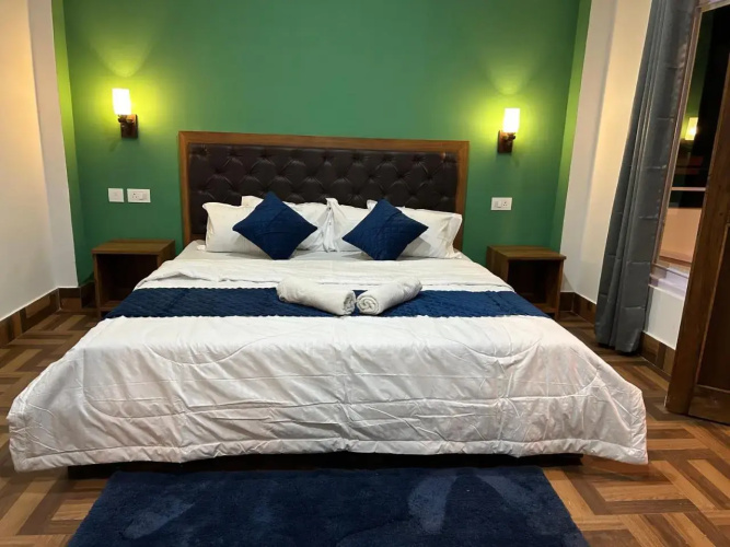Hotel hill retreat