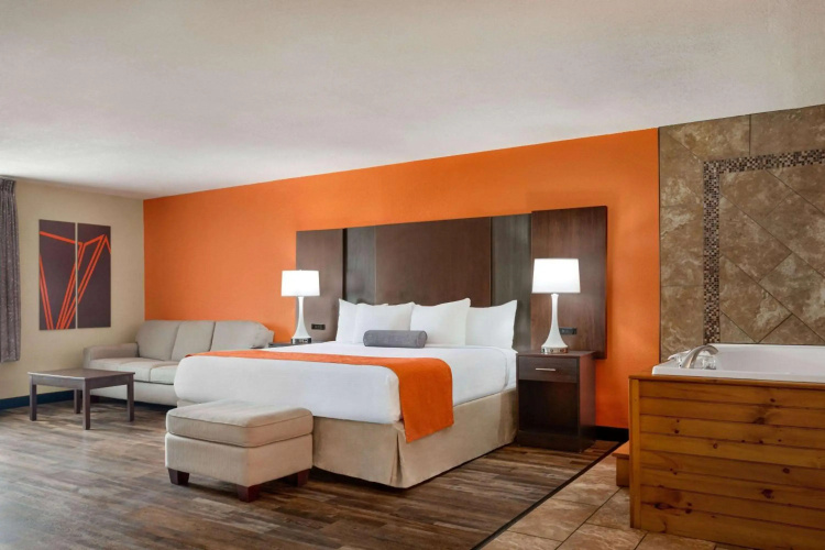 Howard Johnson by Wyndham Pigeon Forge