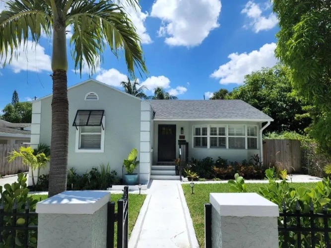 2 Bedrooms Cottage