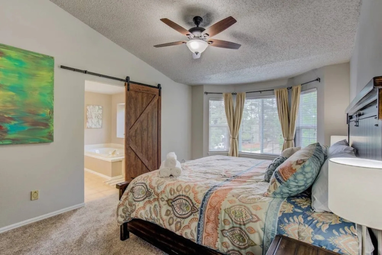 4BR AF Academyw/hot Tub & Firepit