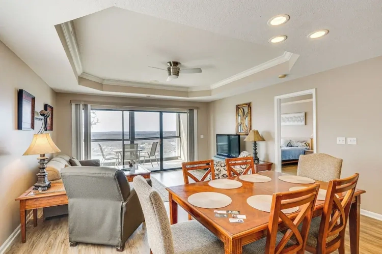 3 Bedrooms Apartment