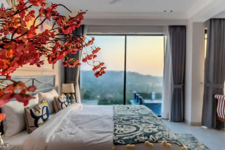 ELIVAAS Valley View 5BHK Villa With Pool