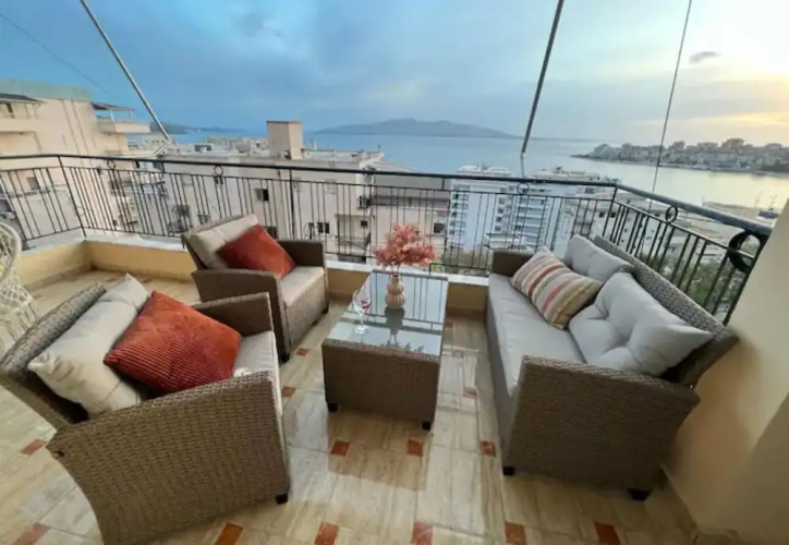 Yellow Apartment Saranda