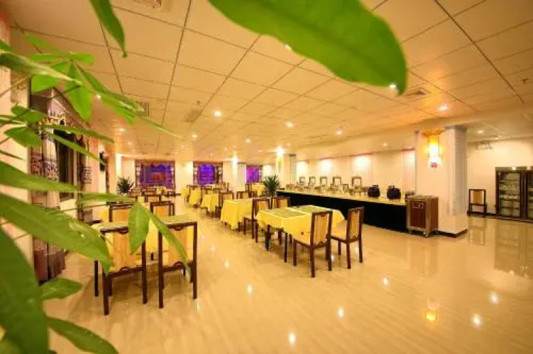 Xinxing Jinbao Haoting Hotel