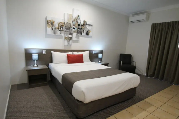 Comfort Inn Midlander Emerald