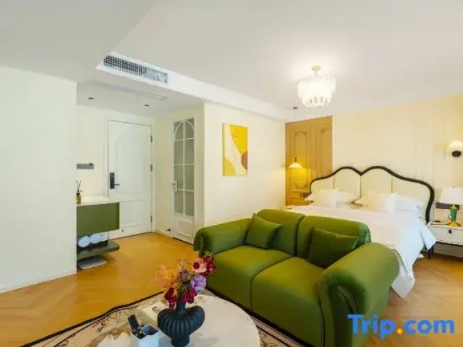 Deluxe Family Suite