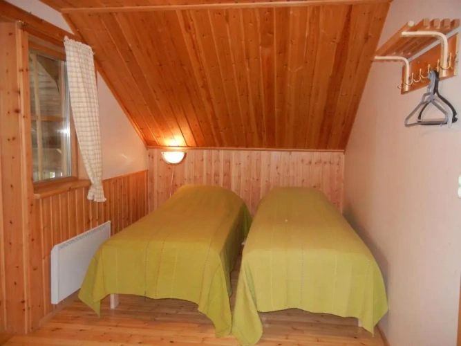 2 Bedrooms Chalet