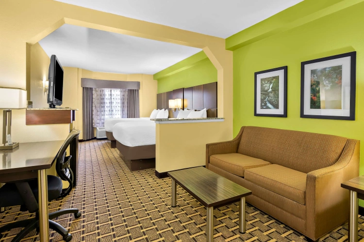 Quadruple Suite