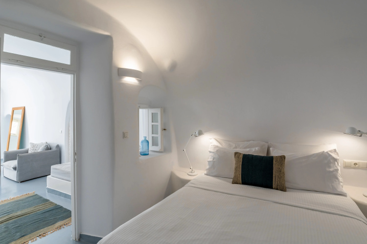 Cliff Side Suites