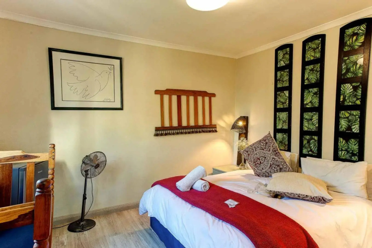 Penguin - Double En-Suite Studio