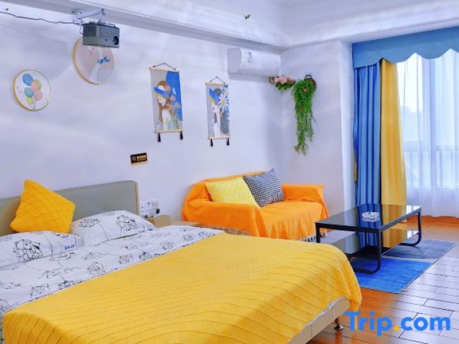 Standard Double room with city view