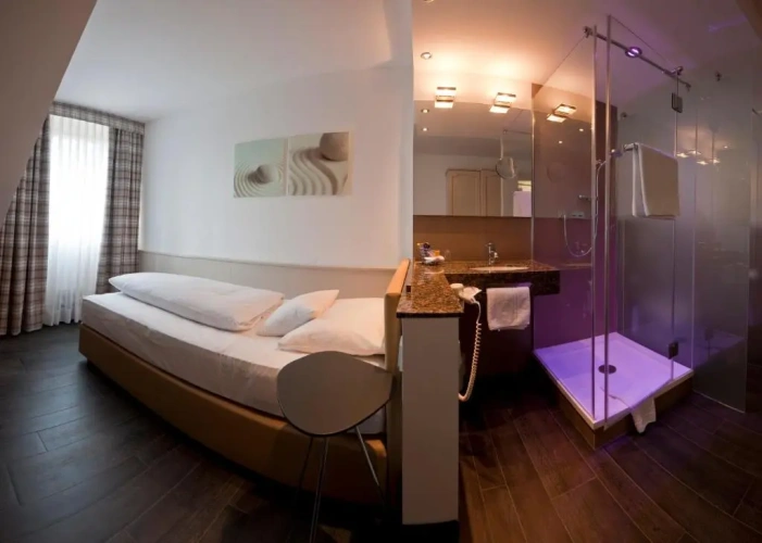 Standard Double room with view