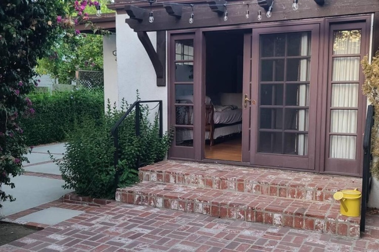 3 Bedrooms Cottage