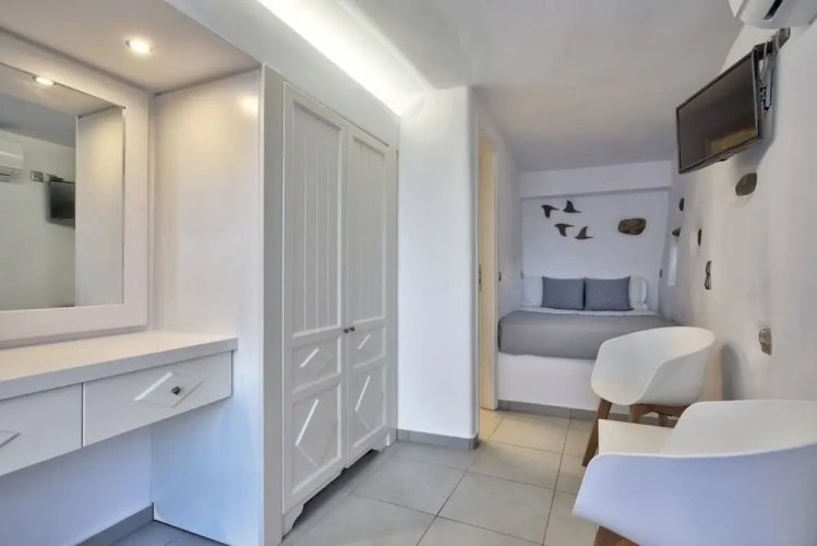 Economy room