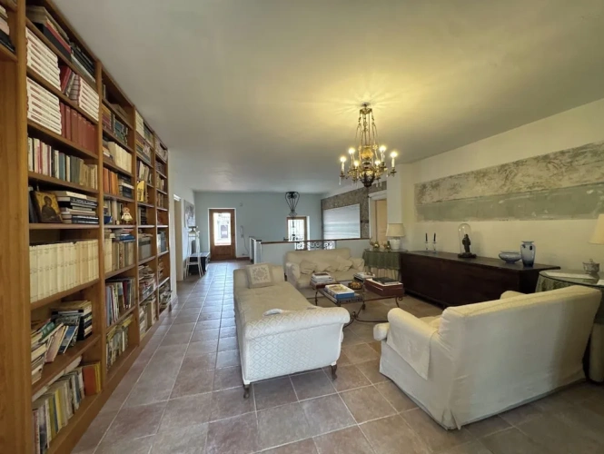 Classic Triple room with balcony and with courtyard view