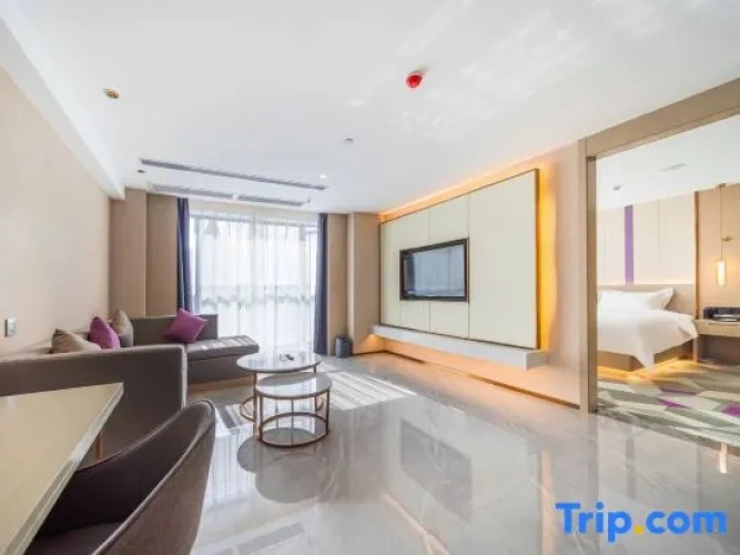 Deluxe Double Family Suite