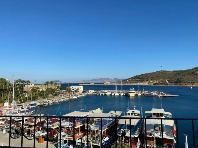 Datça Yat Limanı'nda Denize Sıfır Geniş Süper Ev-2
