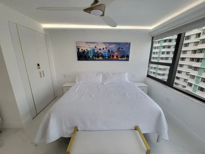Alexander 1102 2 Bedroom Apts