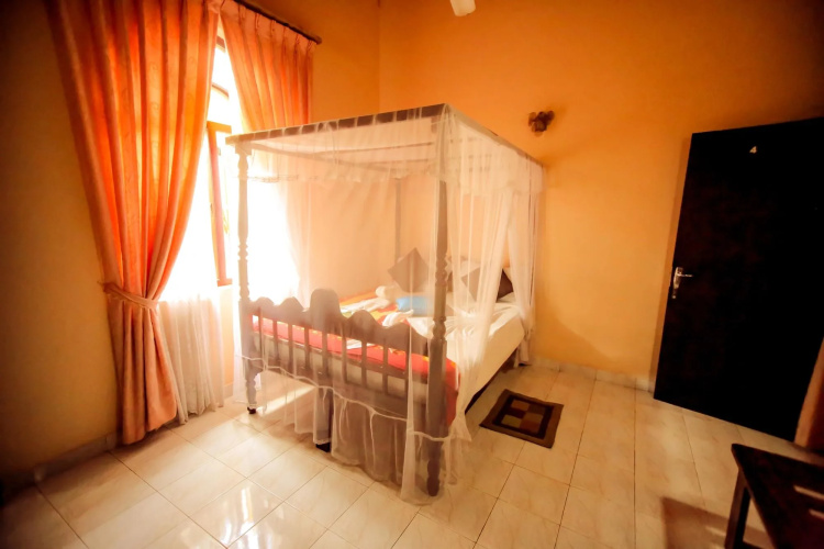 Frangipani Motel